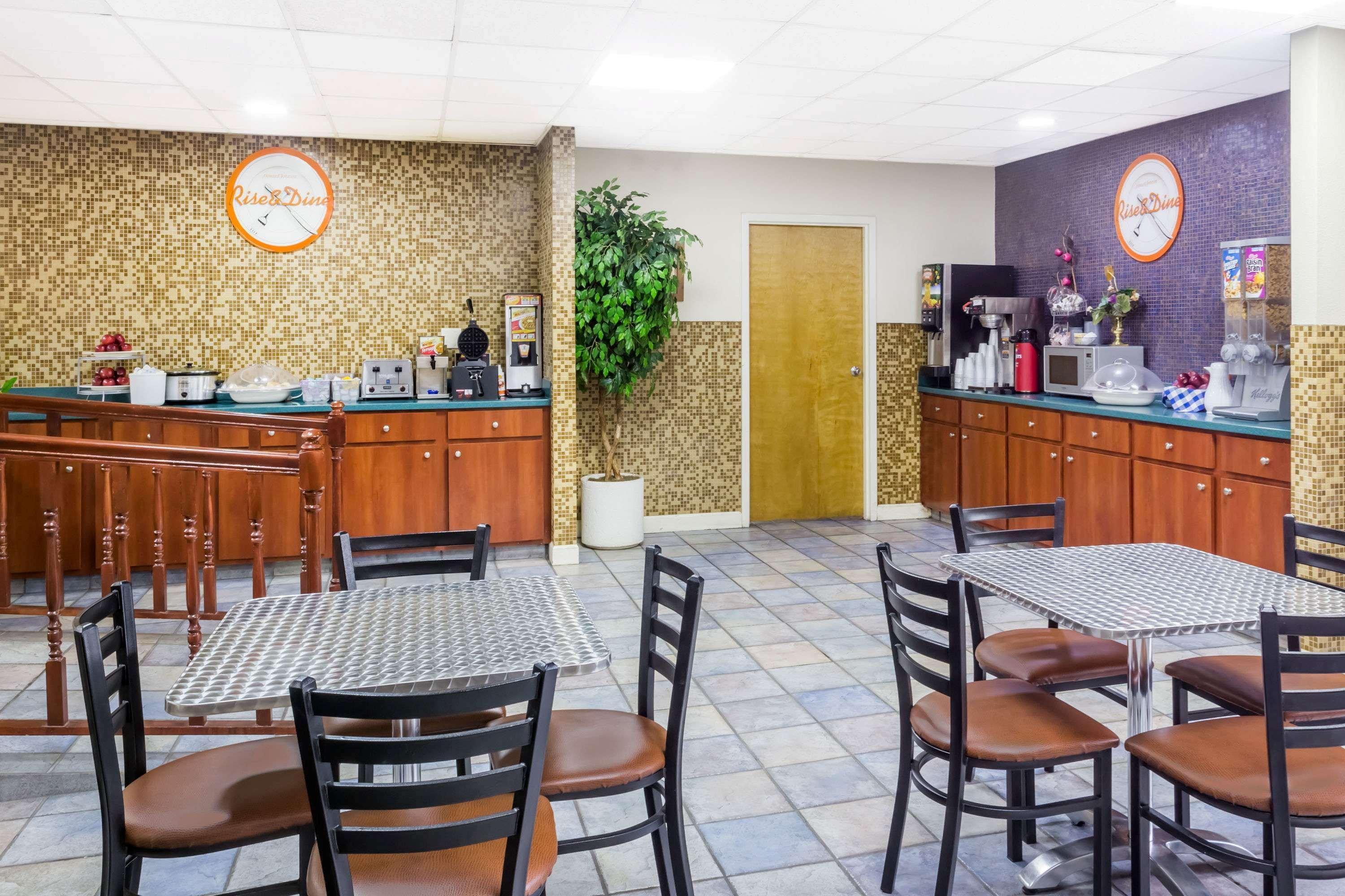 Howard Johnson By Wyndham Savannah Ga Georgetown Buitenkant foto