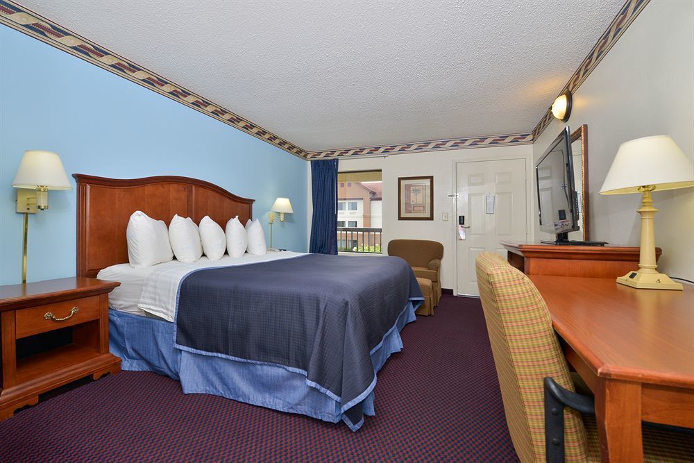 Howard Johnson By Wyndham Savannah Ga Georgetown Buitenkant foto