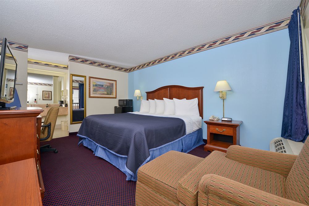 Howard Johnson By Wyndham Savannah Ga Georgetown Buitenkant foto