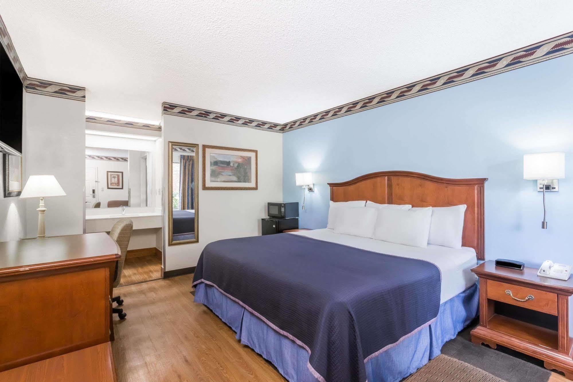 Howard Johnson By Wyndham Savannah Ga Georgetown Buitenkant foto
