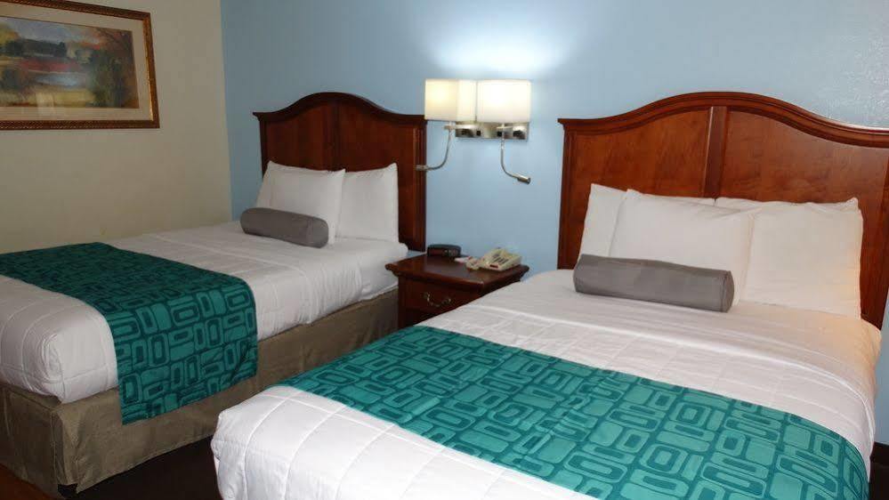Howard Johnson By Wyndham Savannah Ga Georgetown Buitenkant foto